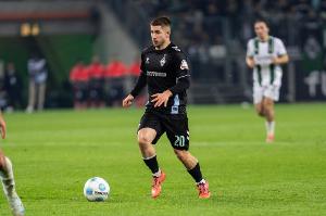 九游体育官网-德天空：西汉姆正计划在关窗前签下不莱梅中场施密德，谈判进行中