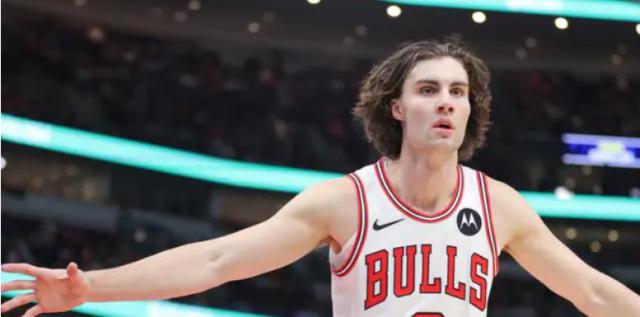 九游体育app-准四双碾压詹姆斯 吉迪越打越好成公牛新指挥官