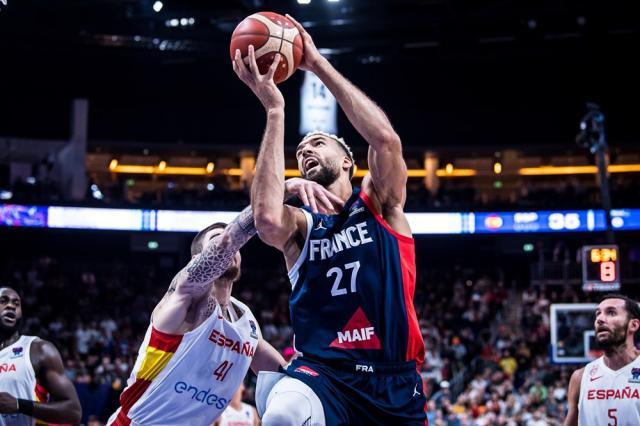 九游体育官网-再获银牌！法国继续倒在致命短板 输球心服口服